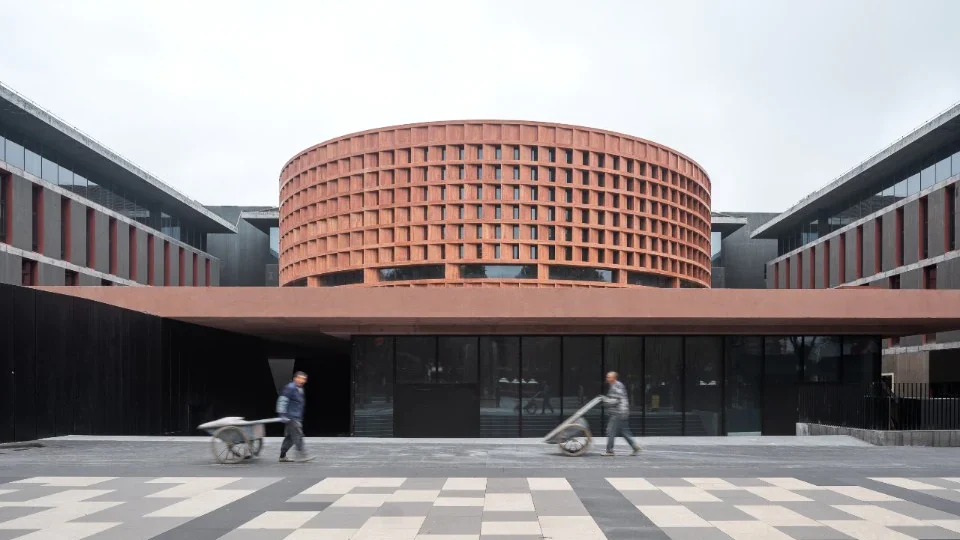 CINA QUJIANG MUSEUM OF FINE ARTS DI SIAN